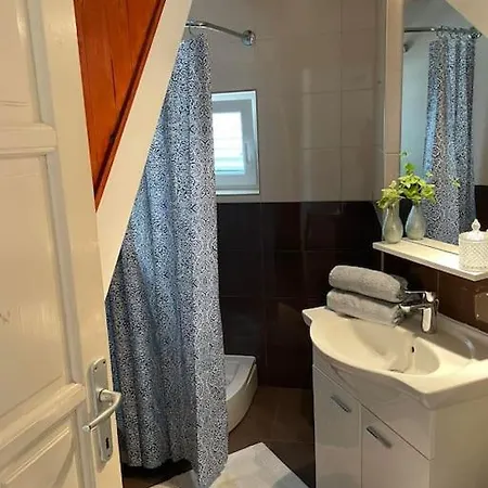 Apartman Ezza Apartment *